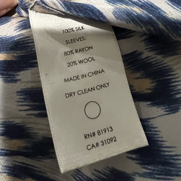 Tracy Reese Blue Leopard Print Long Sleeve Button Up Blouse w/Solid Knit Sleeves - Picture 5 of 6